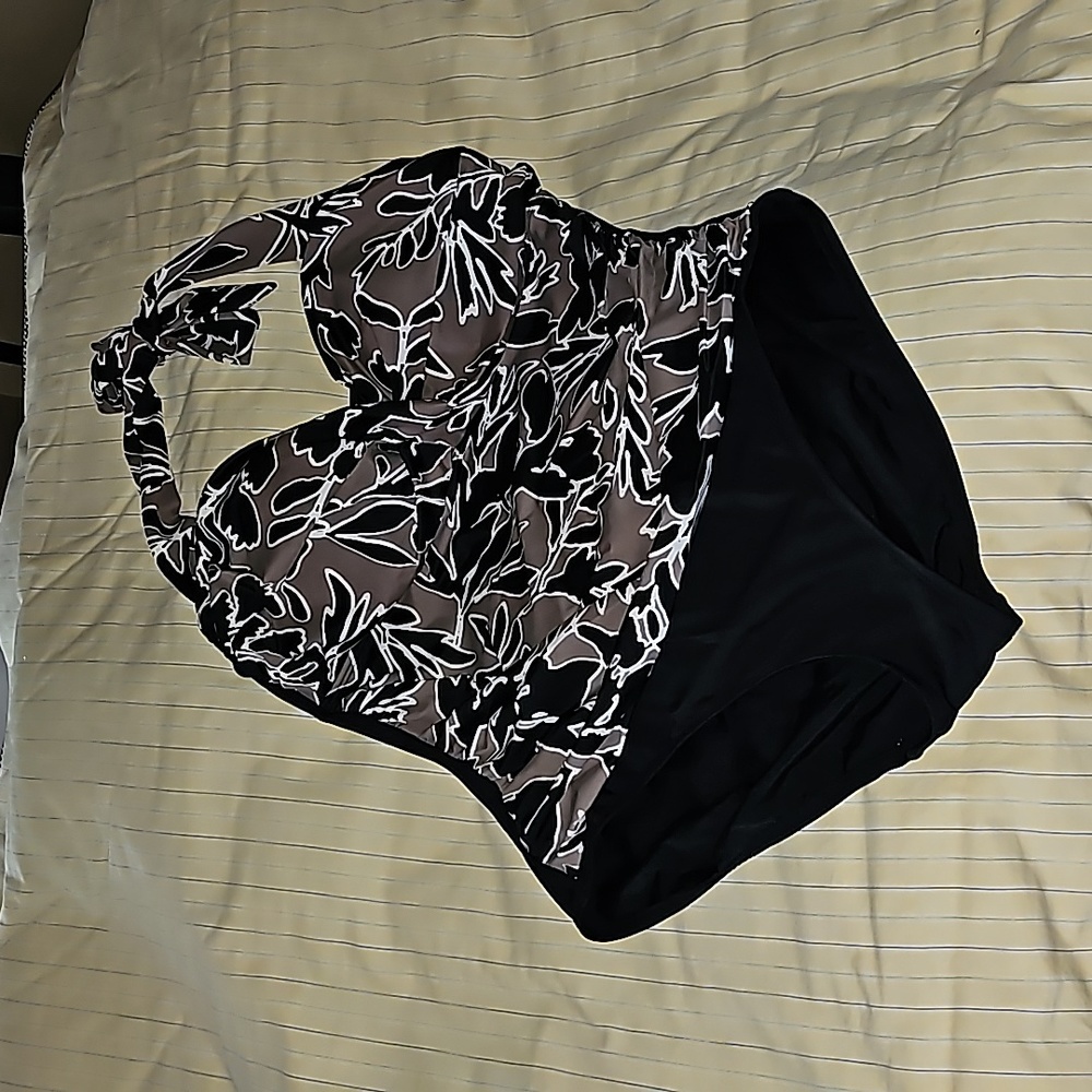 Aqua Green Black and brown swimsuit Size XL - Picture 2 of 16